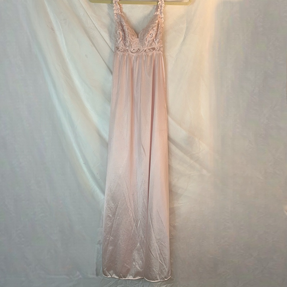 RARE Vintage - Olga blush pink nightgown with lace bust, size 32 - Picture 1 of 6